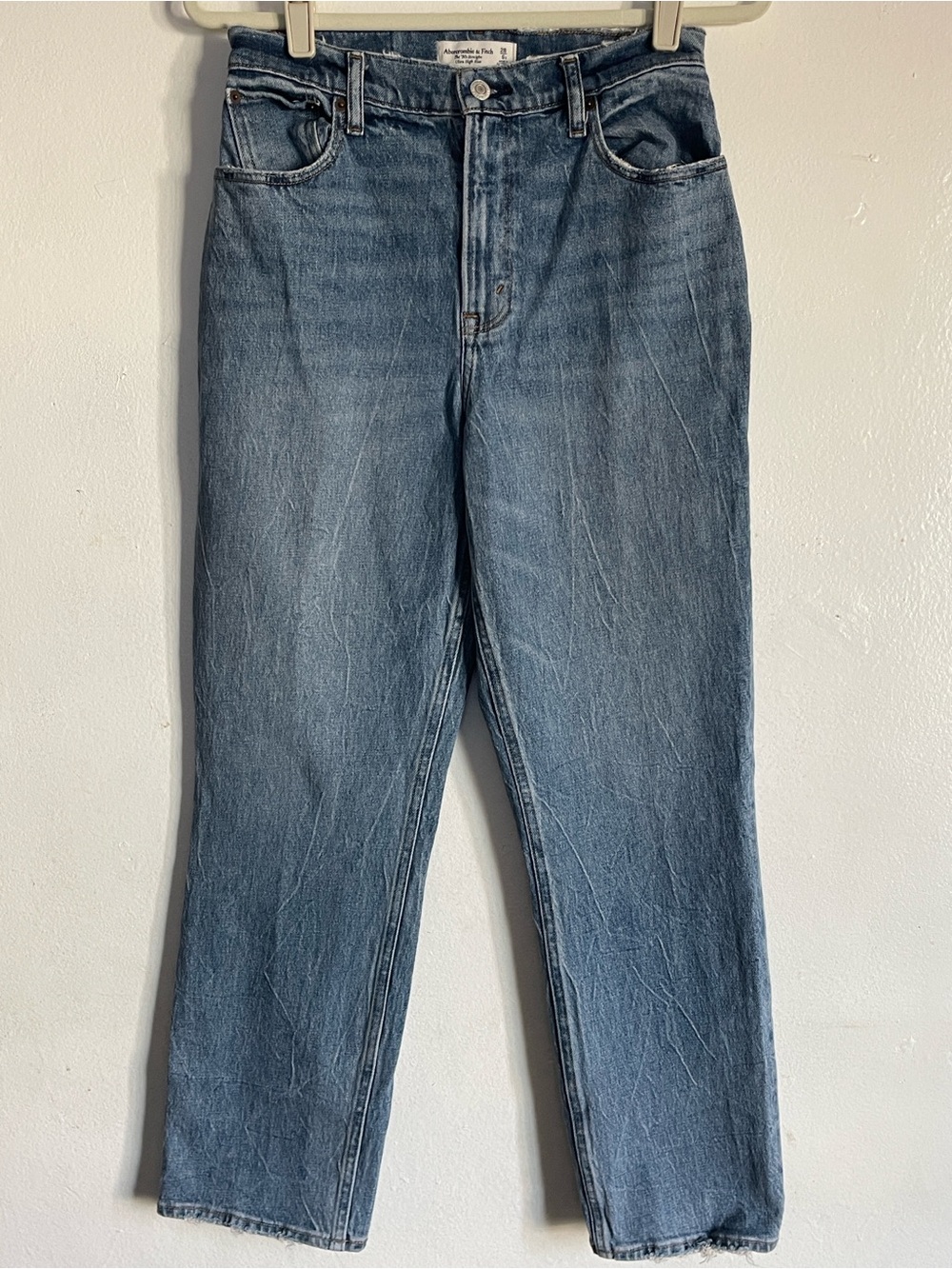 Abercrombie & Fitch The 90s Straight Ultra High Rise Jeans Medium Wash Size 28/6